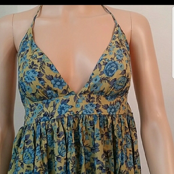 Novella Royale Dresses & Skirts - Flash sale!!! Novella Royale Blue Rose maxi halter Novella Royale Dresses & Skirts - Flash sale!!! Novella Royale Blue Rose maxi halter